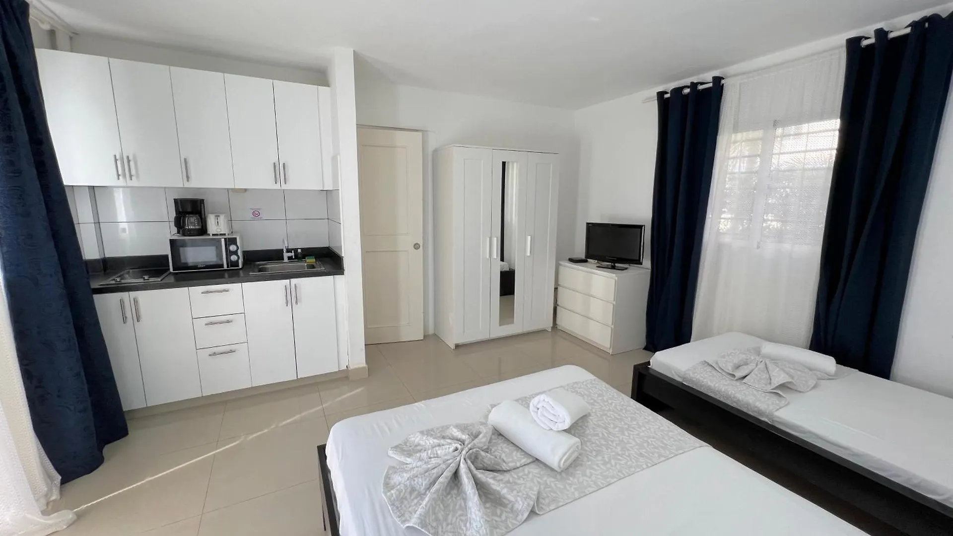 Sol Caribe Suites - Playa Los Corales - Beach Club, Wifi, Swimming Pool Punta Cana 5*,