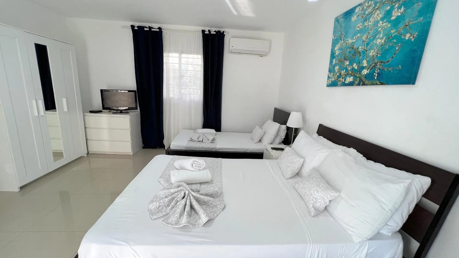 Sol Caribe Suites - Playa Los Corales - Beach Club, Wifi, Swimming Pool Punta Cana Hotel