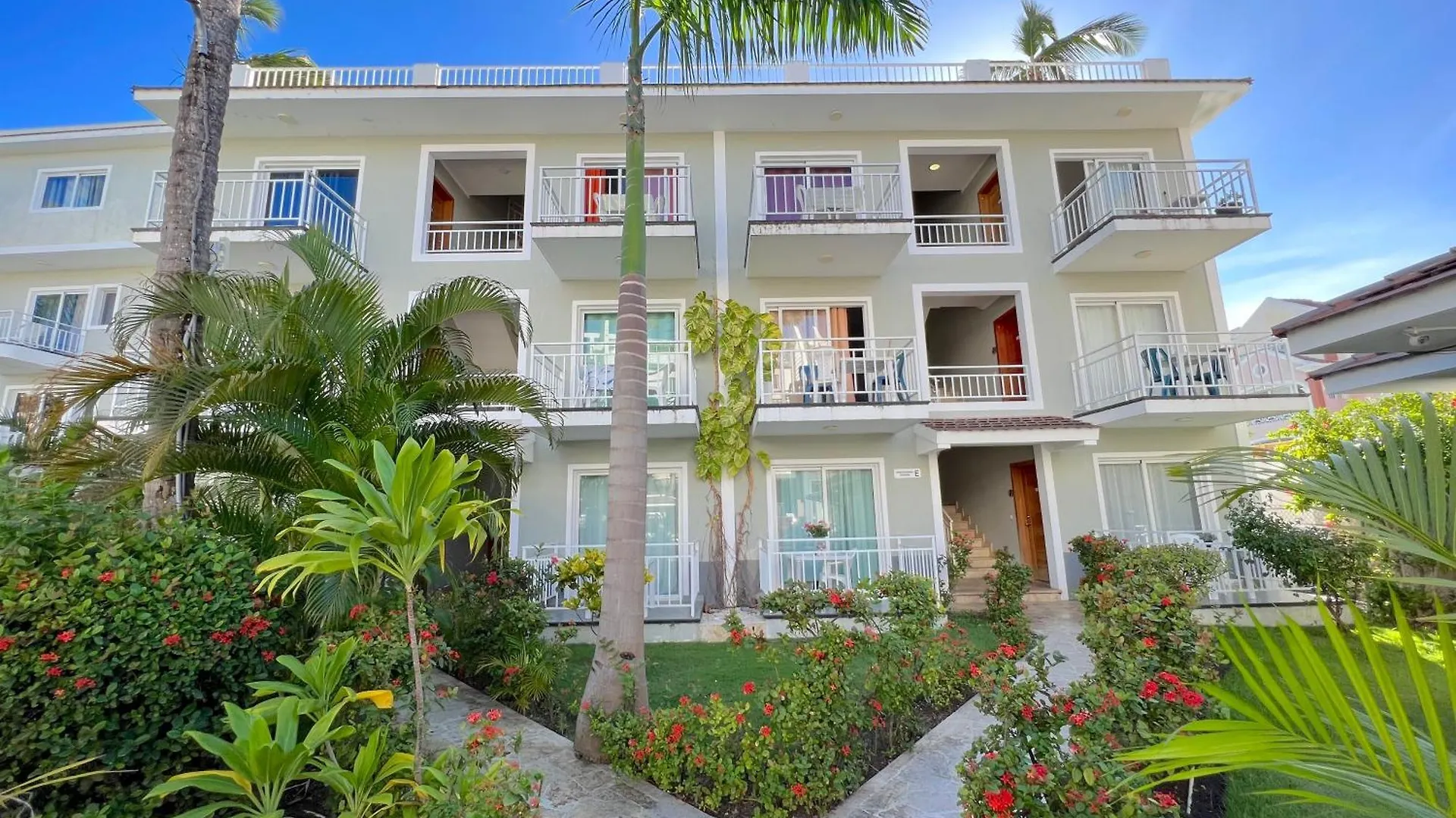 Sol Caribe Suites - Playa Los Corales - Beach Club, Wifi, Swimming Pool Punta Cana